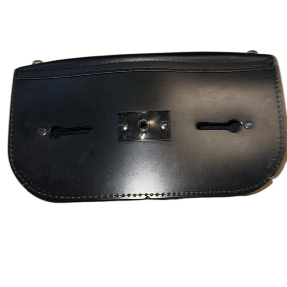 🌹THE IRON HORSE AUTHENTIC GEAR STUDDED MOTORCYCLE BAG - Picture 3 of 9